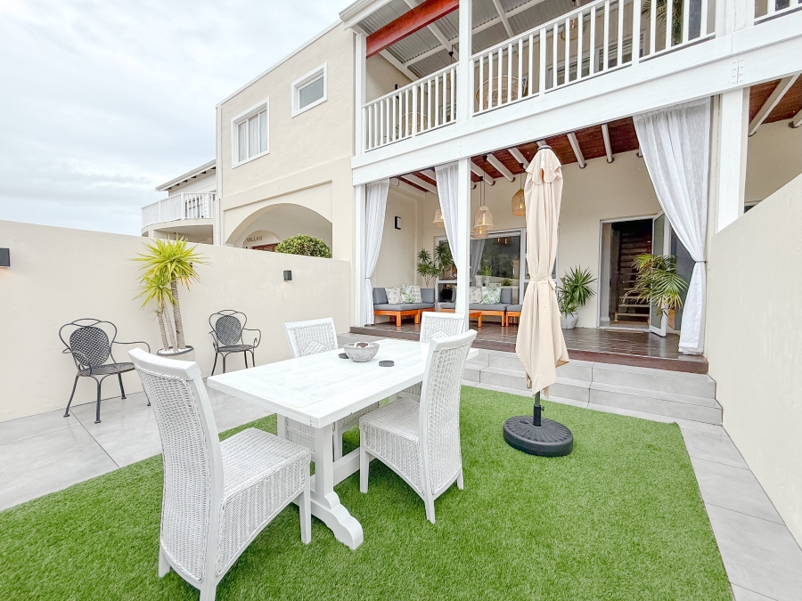 To Let 2 Bedroom Property for Rent in Keurboomstrand Western Cape